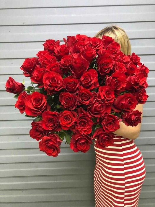 51 роза  20000 тг