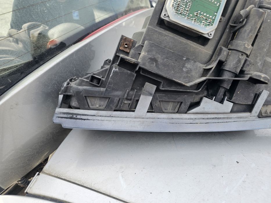 Десен Фар с лайсна за e46 bmw