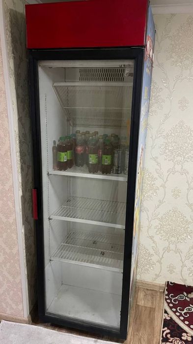 Витринный холодильник