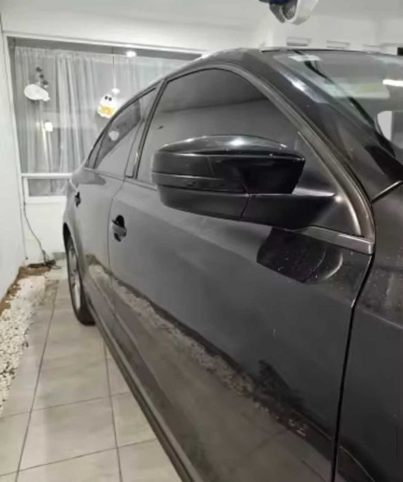 Динамични бягащи мигачи за огледалата за VW GOL Fox UP Vento гол венто