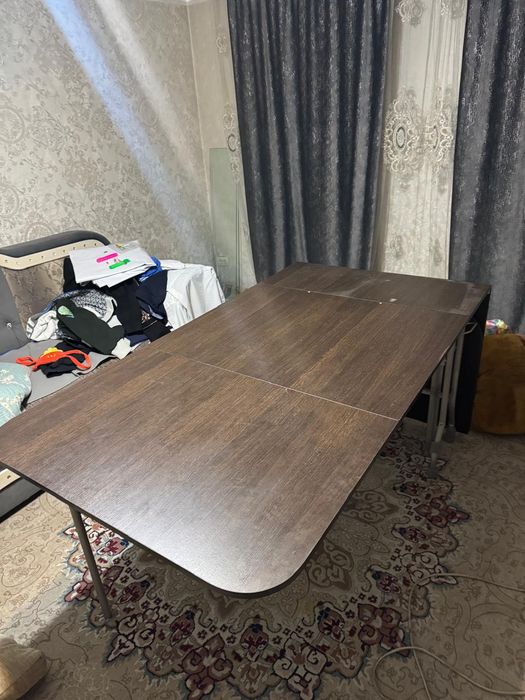 Стол в гостинную