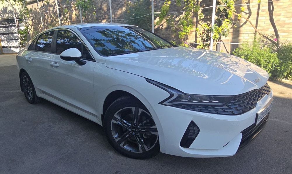 Продаётся KIA K5 , не битая , родная краска