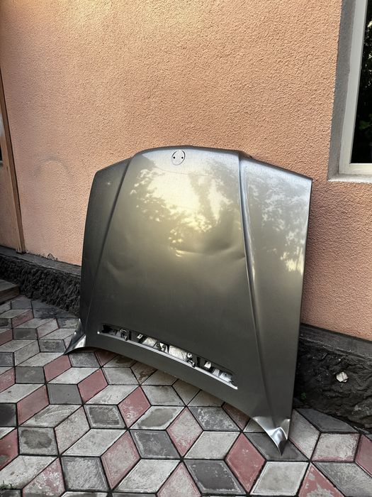 Продам капот е 38
