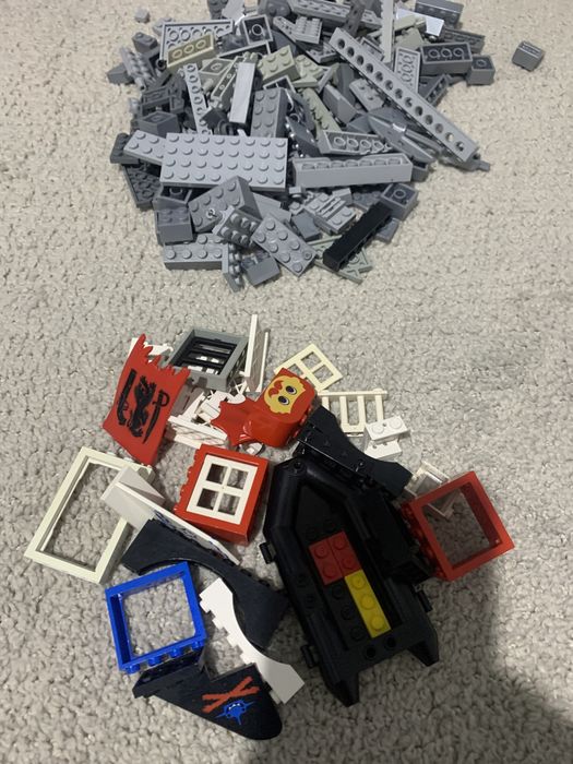 Lego Vrac Aproximativ 2 kg + Figurine