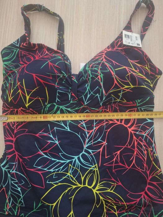 Costum de baie intreg