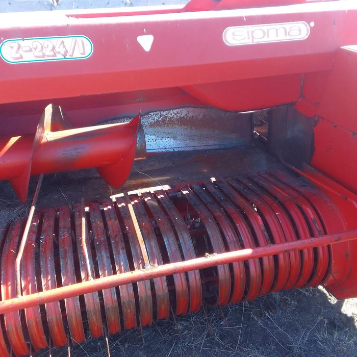 Прес тюковой продам