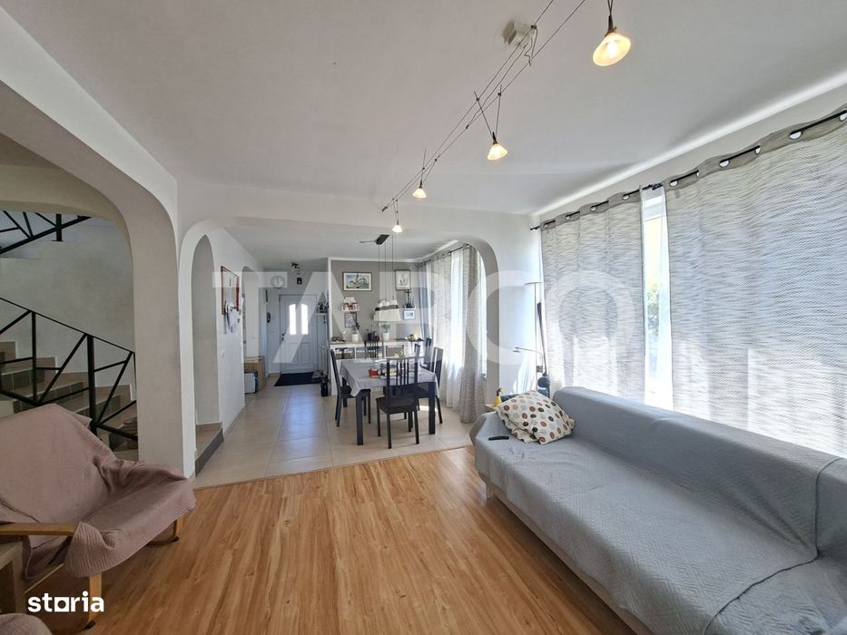 Casa individuala de vanzare - Sura Mica- 4 camere si 490 mp teren