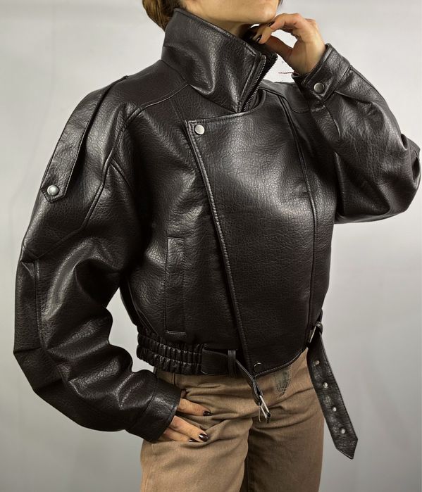 Дамско късо кожено biker яке в два цвятa