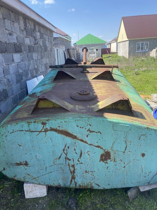 Продам пмкост бочку 5 куб метал