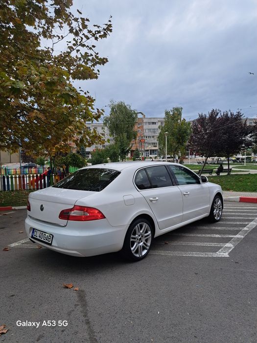 SKODA Superb 2012 — imagine 3