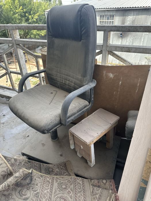 Продам кресло для педикюра бу