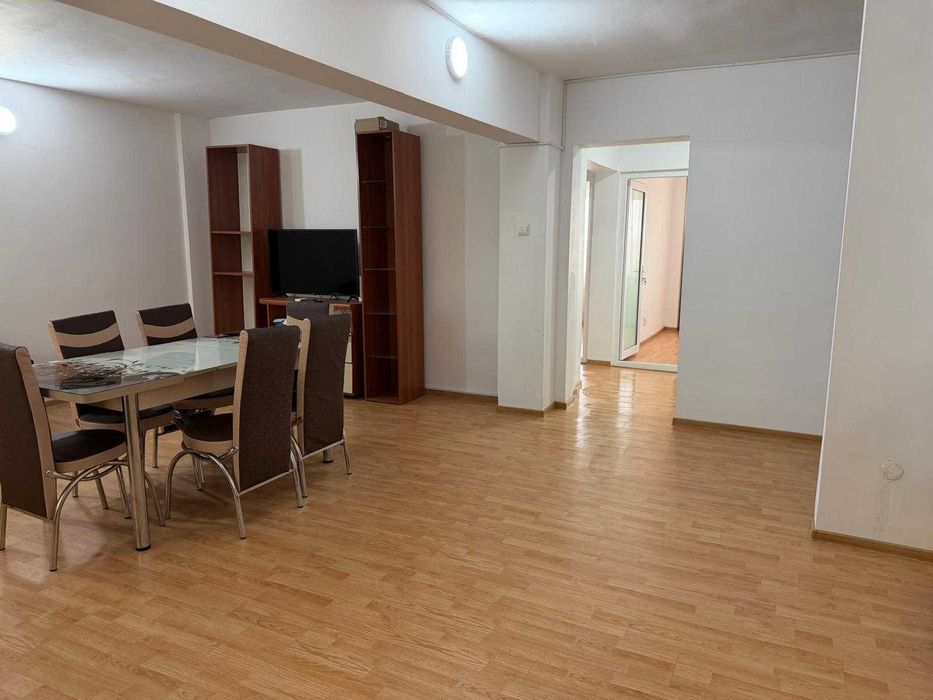 Inchiriez apartament 3 camere