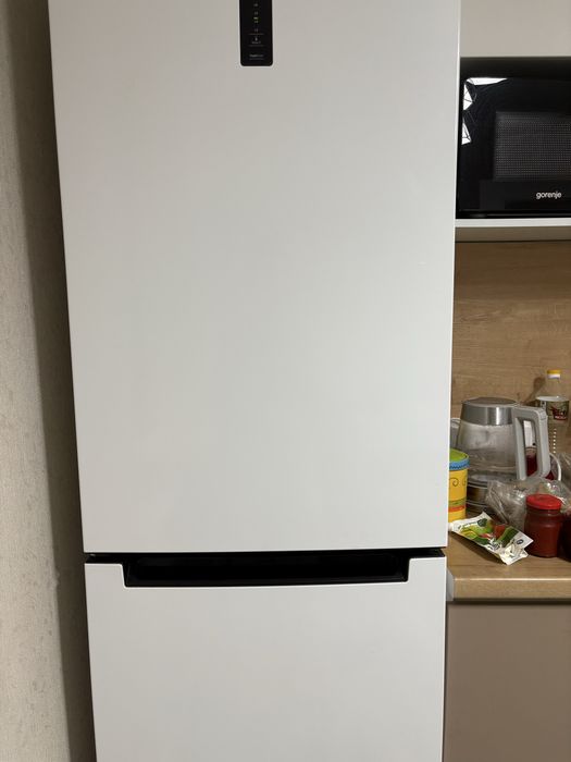 Продам холодильник Indesit