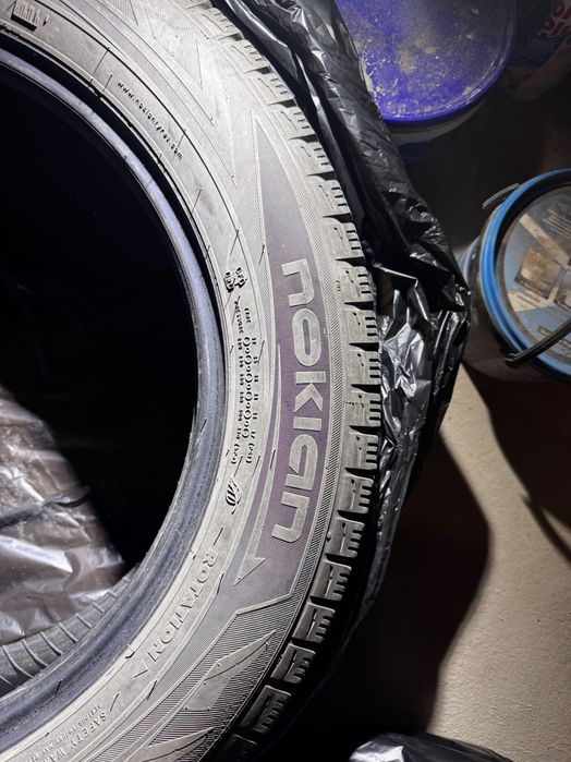 Зимни Гуми nokian 215/60/R17