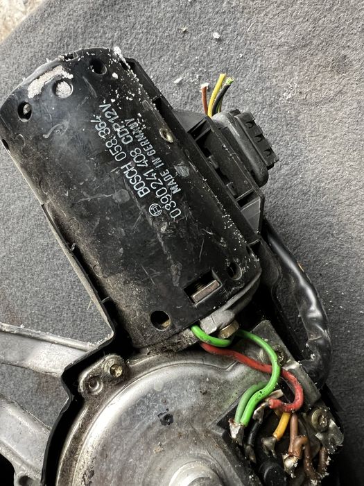 Трапеция дворников на Mercedes