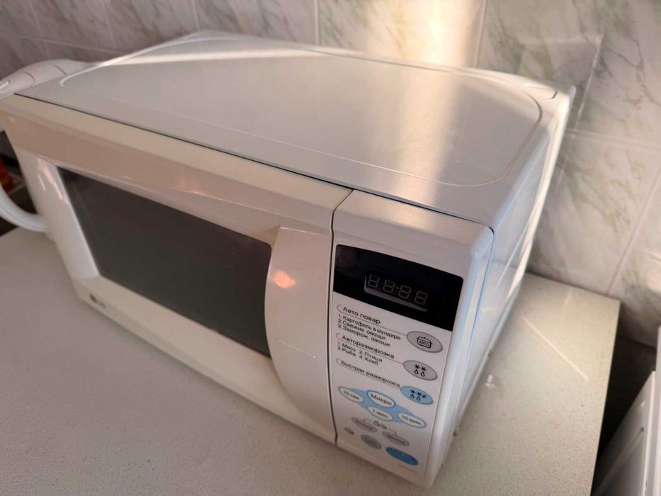 Продам микроволновую печь Lg