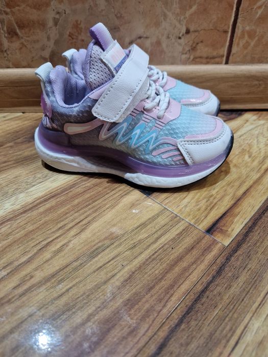 Adidasi Nino masura 26