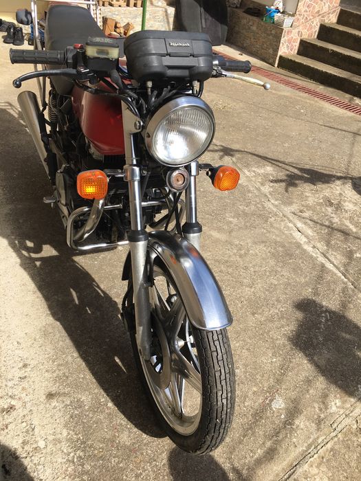 Vand motocicleta Honda CB 400 T