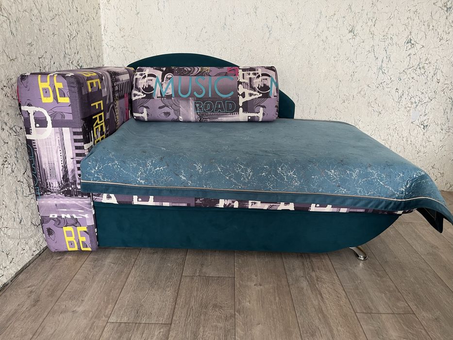 Продам диван тахта