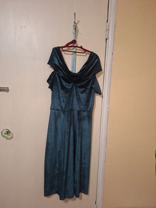 Продам платья нарядные