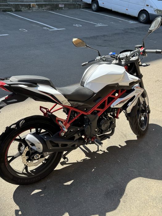 Motor Benelli BN 125