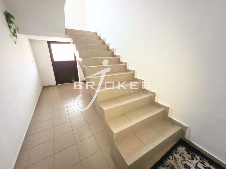 Продава се Къща в Кърджали, Байкал - 510 кв.м за 300 €/кв.м - Снимка #4