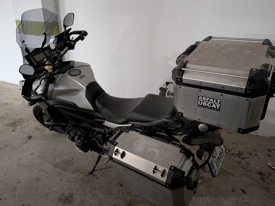 Motocicleta Yamaha Tracer 900 ABS/TC