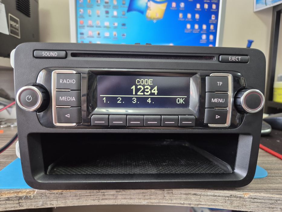 Vw rcd210 mp3 с наличен код за Активация!