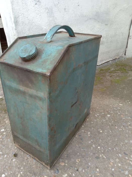 Vând canistra metalica