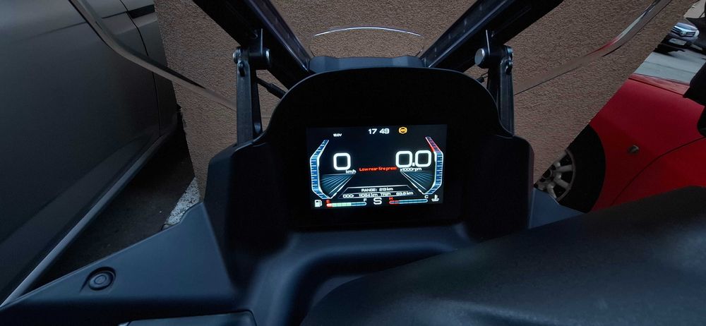 Maxi scuter ZONTES M310 34CP 2024 11000km in stare perfecta