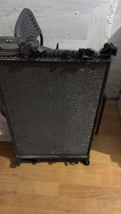 Продам радиатор w221 w211