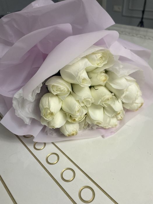 19 штук гүл белый роза