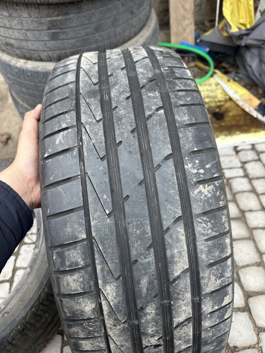 245/45/19 новые 2 шт hankook