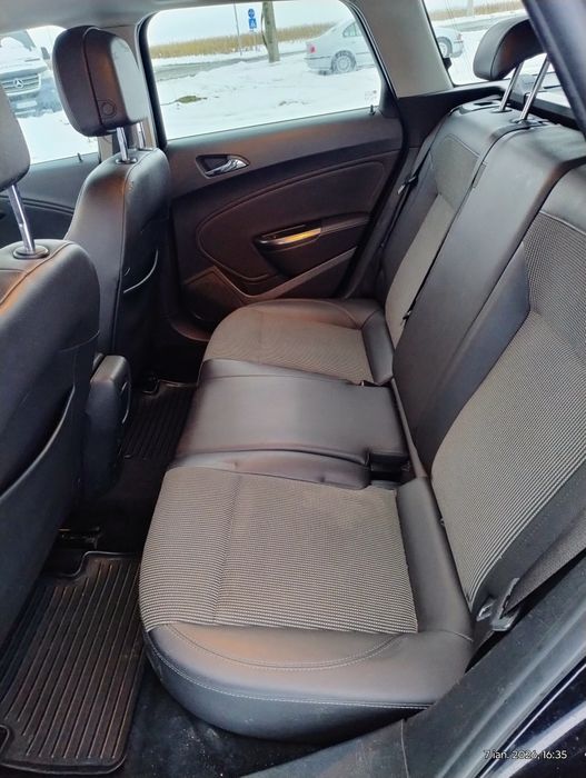 * Opel Astra J Sports Tourer *