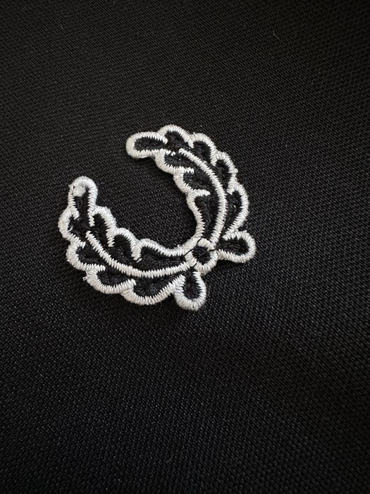 продам олимпийку Fred perry