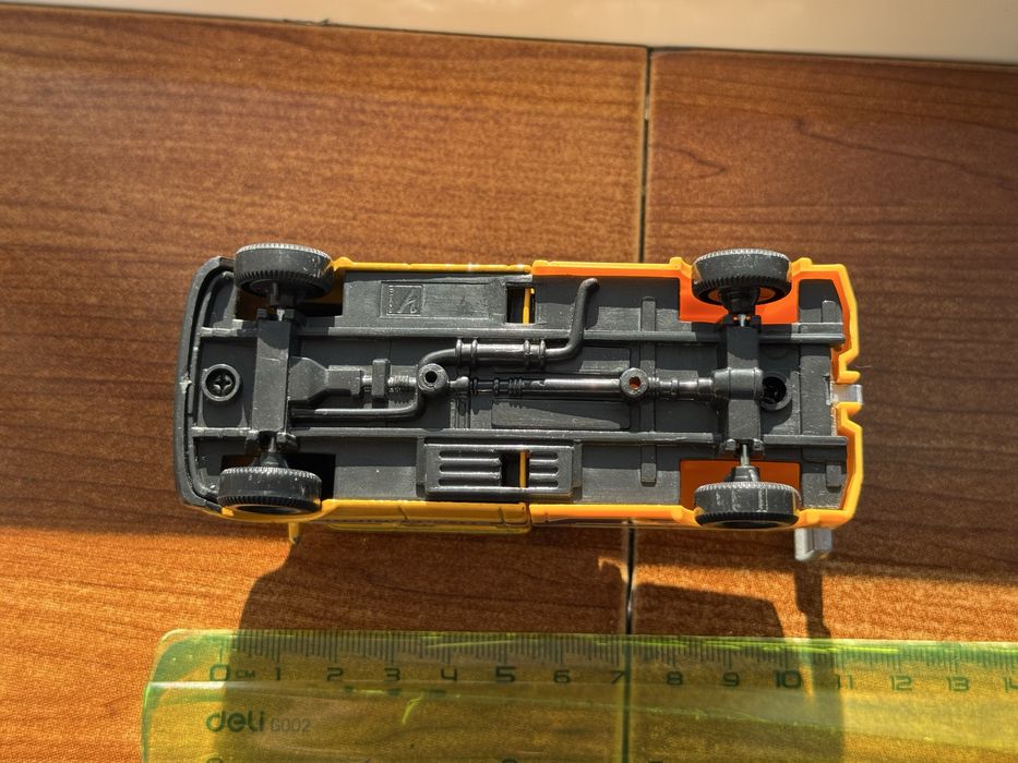 Machete metalice 1/32