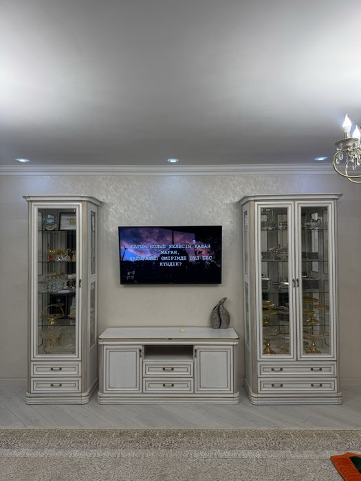 Шкаф с тумбой для гостиной