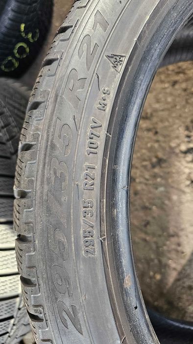 Anvelope Pirelli 295 35 21 iarna