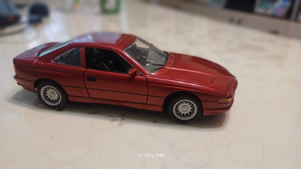 BMW 850 1:18,   БМВ умален метален модел в 1:18