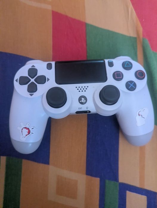 2 джойстика от пс4 (не оригинал)