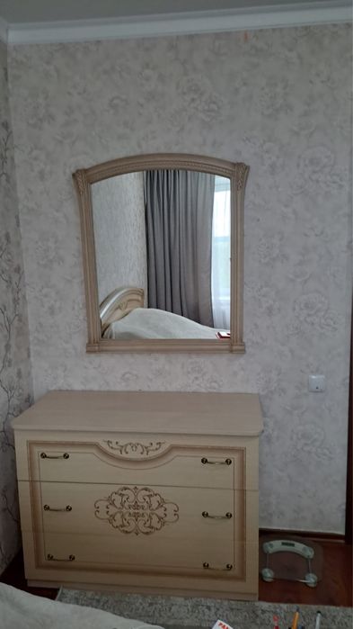 Продам спальный гарнитур