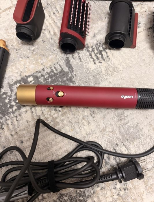 Uscator de par dyson red velvet i.d