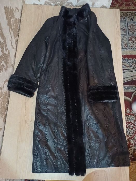 Ona larimiz uchun palto