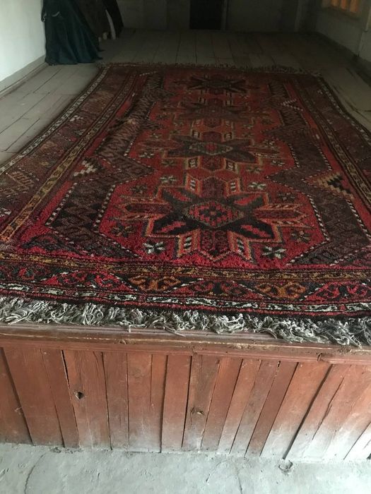 Gilam sotiladi 2.5×4