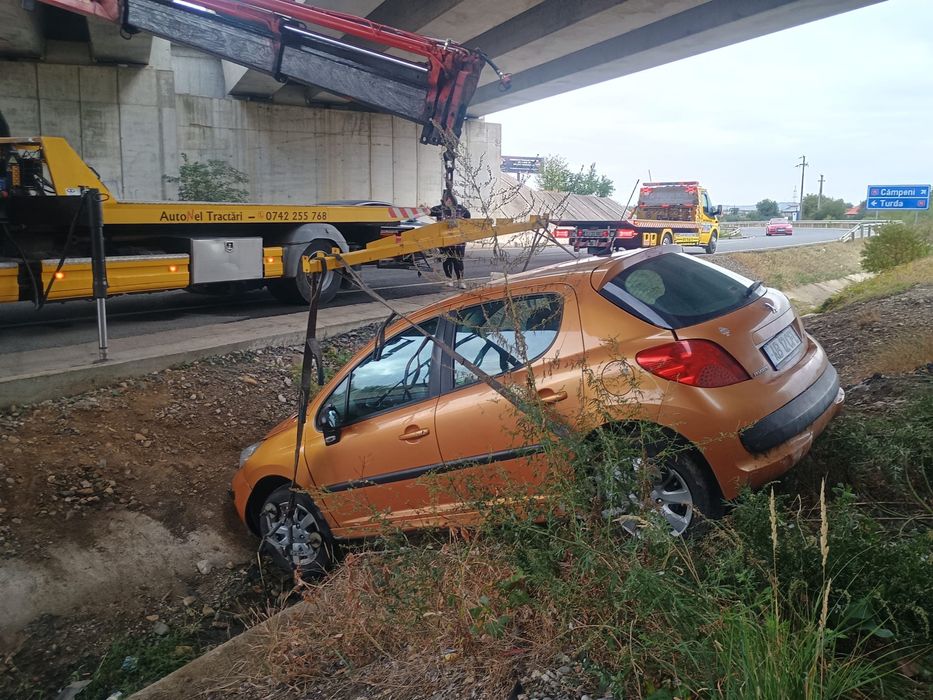 Platforma tractari auto campia turzii