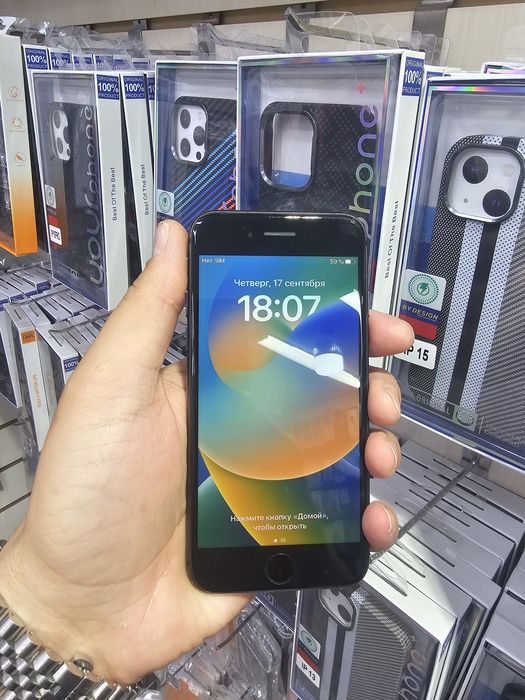 Продам Айфон 8 64г