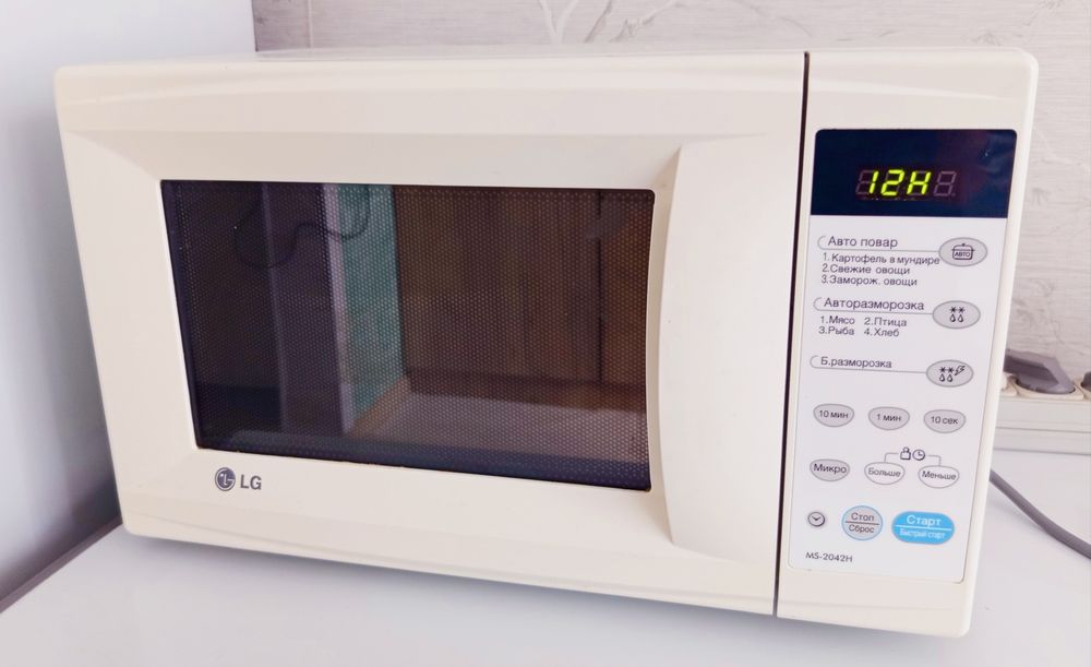 Продам микроволновку LG