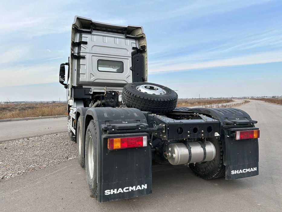 Новый тягач Shacman (Shaanxi) X5000