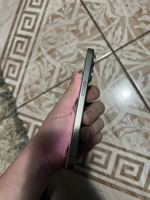 Iphone 15 pro  impecabil  fara defecte