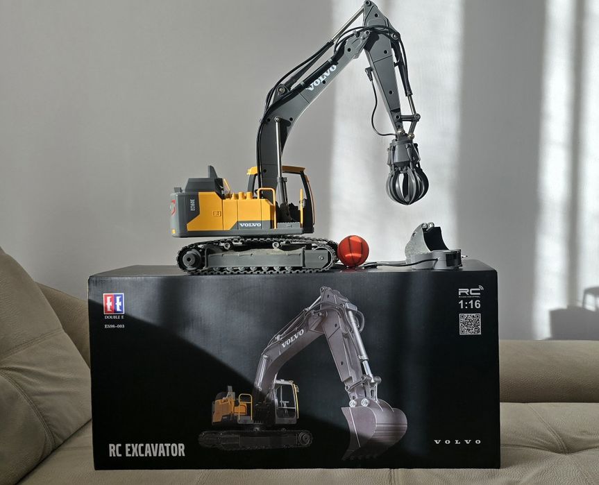 Excavator VOLVO 3 in 1 E598-003